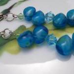 Turquoise glass beads and g..