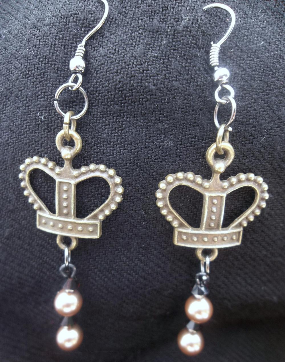 Crown and Pearls Earrings